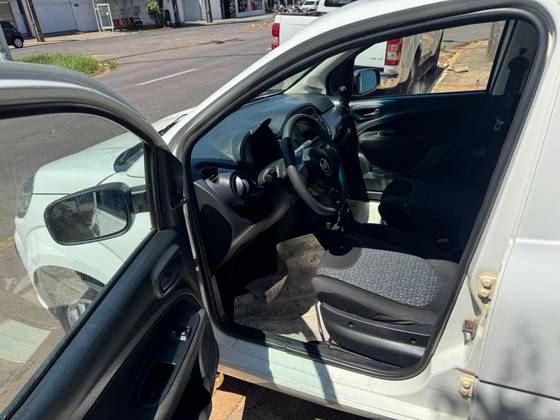 FIAT UNO 1.0 FIRE FLEX ATTRACTIVE MANUAL FIAT UNO 1.0 FIRE FLEX ATTRACTIVE MANUAL